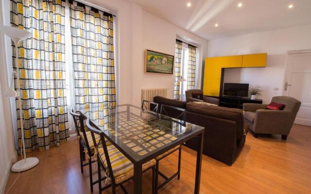 For You Rentals Chueca Apartment SON1