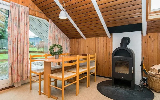6 Person Holiday Home in Hejls
