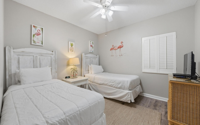 Romar Place 202