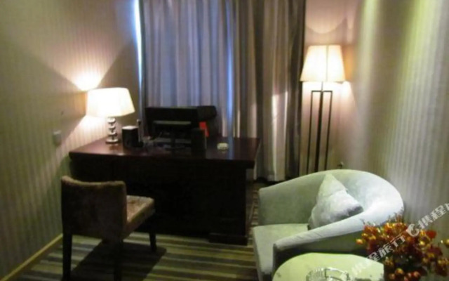 Beichuan Erma Holiday Hotel (Beichuan High School Shuadu Commercial Plaza)