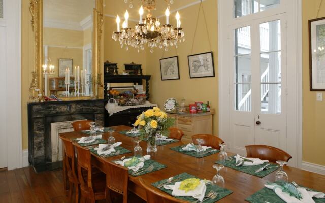 Ashton's Bed and Breakfast