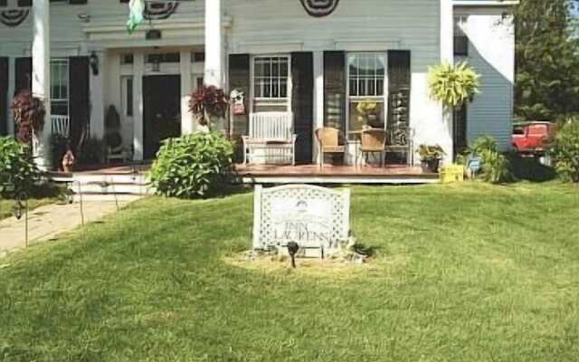 Brookside Inn At Laurens