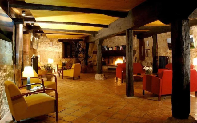 Posada Santa Maria La Real