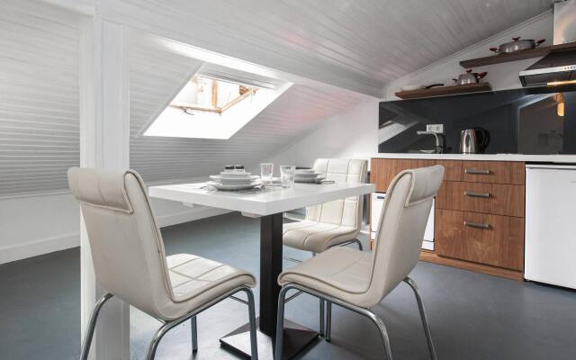 Myra Pera Apartments