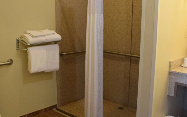 Best Western Dothan Inn & Suites