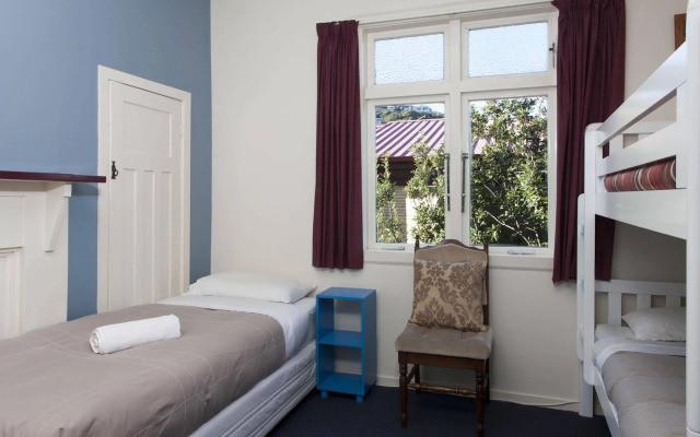 Moana Lodge - Hostel