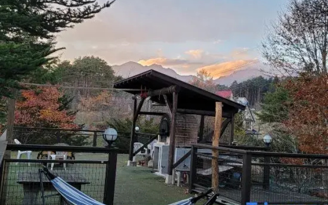 Home Pension White Rinrin