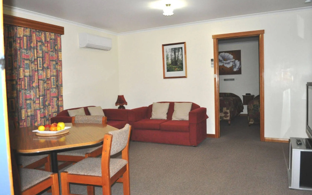 Sharonlee Strahan Villas – Guest Rooms – Strahan