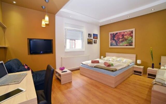 DORMIR Apartments & Rooms