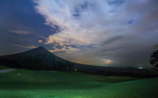 Hotel La Reunion Golf Resort and Residences