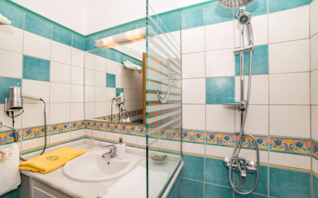 Andreolas Luxury Suites