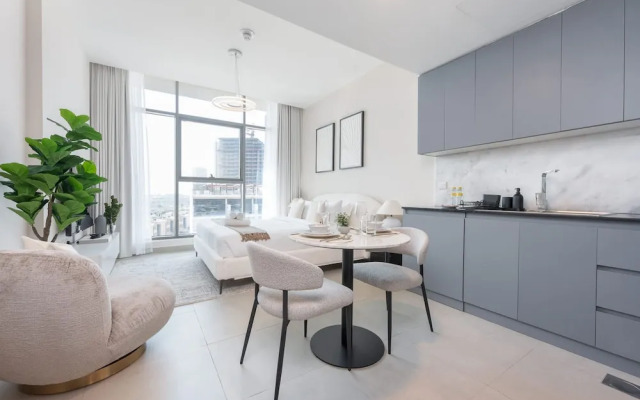 An Eye-captivating Studio in Living Garden 2