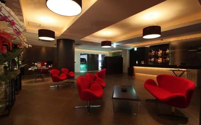 HOTEL W - Adults Only