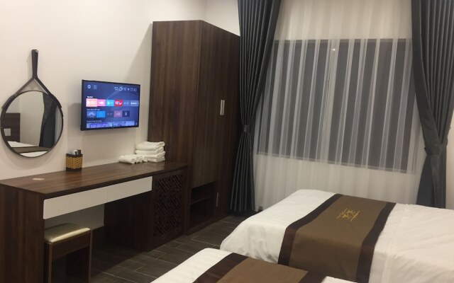Win Win Hotel