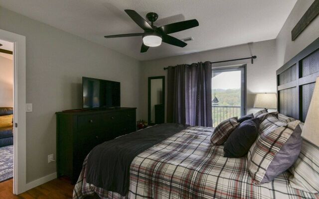 Gathering Place at the Nest - Open-air Dining