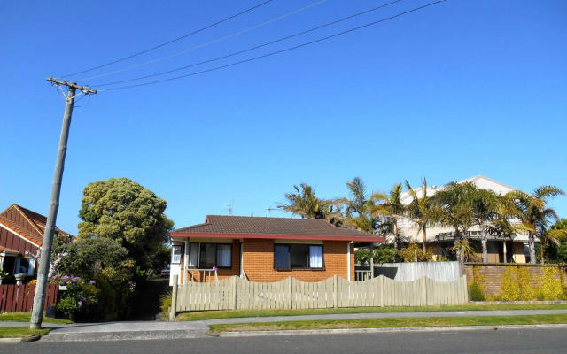 At The Mount - Mt Maunganui Holiday Home