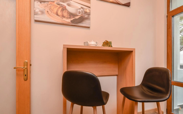 Sofia Dream Apartment - The Library - 3-BDR, 2-BTHR