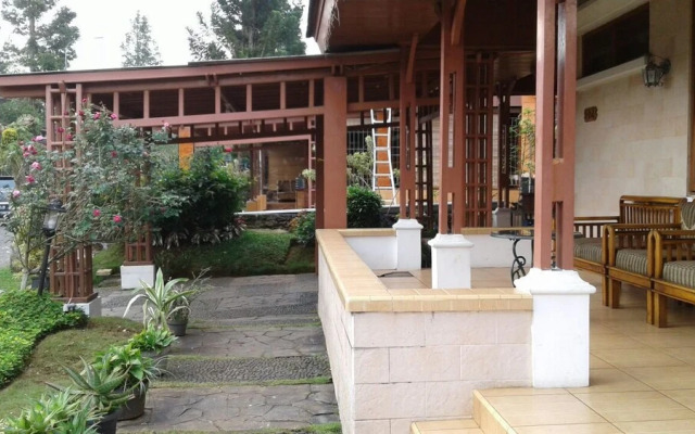 Villa Kota Bunga Anyelir