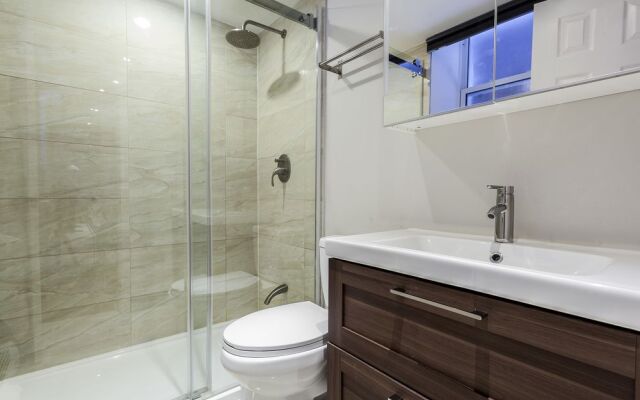 Modern 4BR in Milton Park