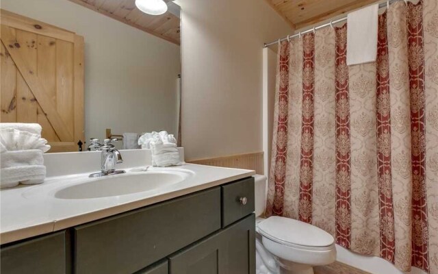 Big Bear 2 - Five Bedroom Cabin