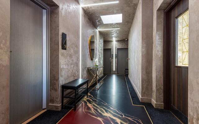 Wonderful Top-Floor Apartment