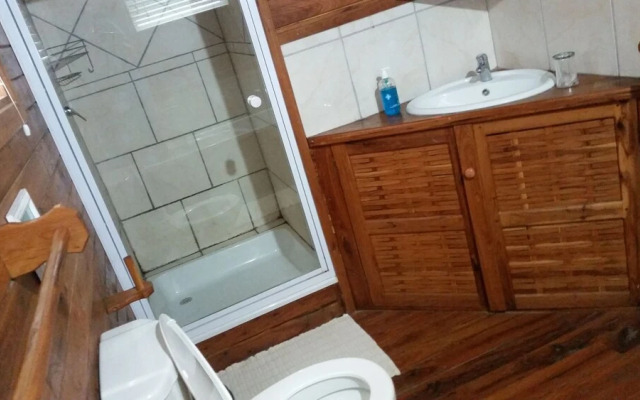 Pura Vida Lodge