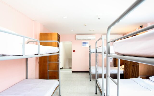 Hostel @ 8 Sukhumvit Bangkok