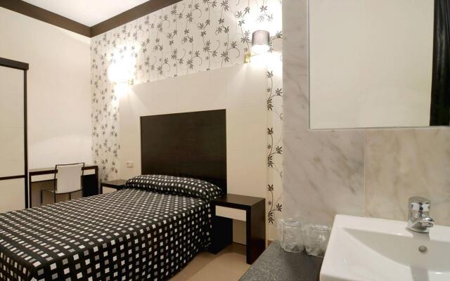 Alhambra Suites