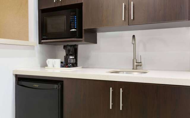 Travelodge by Wyndham Toronto East