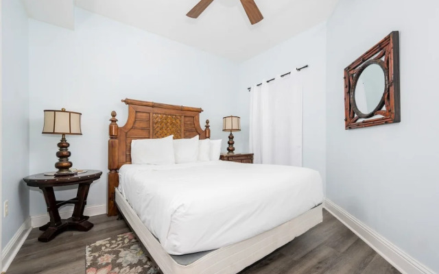 Lighthouse 215 3 Bedroom Condo