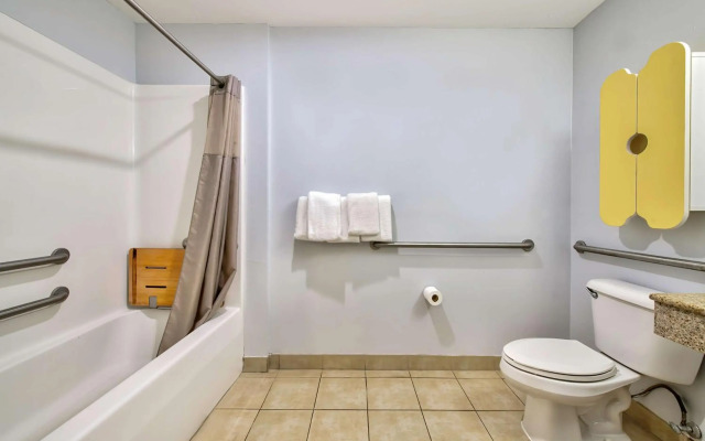 Motel 6 Los Angeles, CA - Los Angeles - LAX
