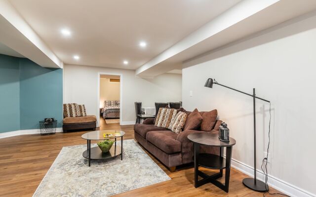 GLOBALSTAY. Modern Family Basement in Mississauga