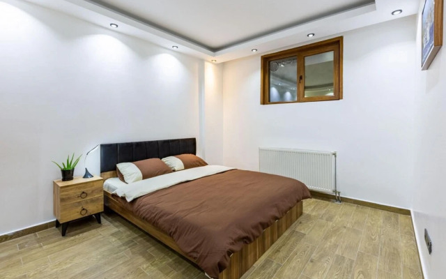 Phenomenal Duplex Flat Near Nisantasi in Besiktas