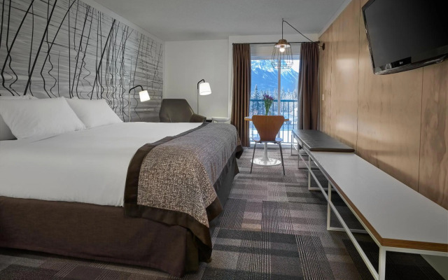 Coast Canmore Hotel & Conference Centre