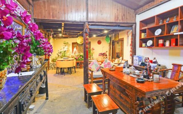 Dongba Hotel Lijiang