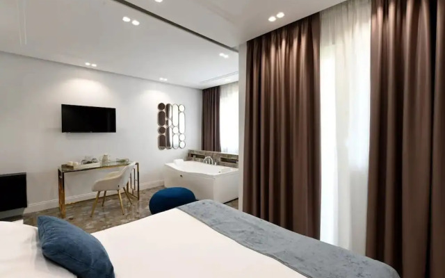 Golden House Cinecittà