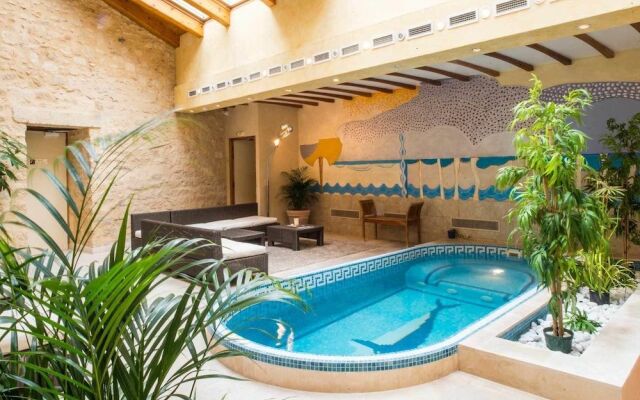 Les Feuilles dAcanthe