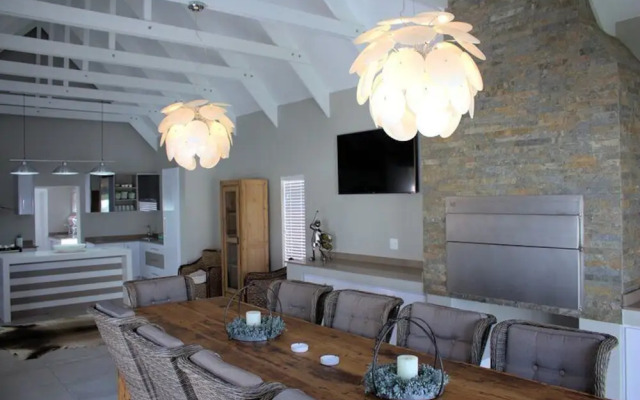 8 Prestwick St Francis Links