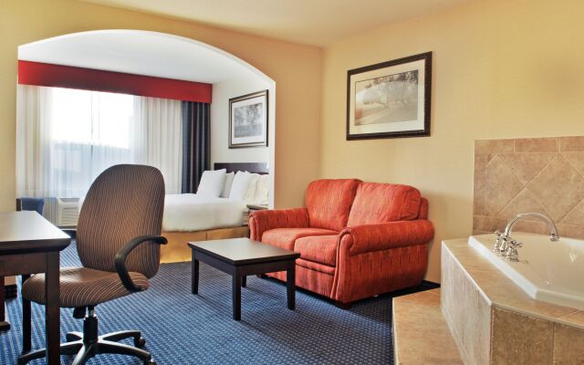 Holiday Inn Express Hotel & Suites Edson, an IHG Hotel