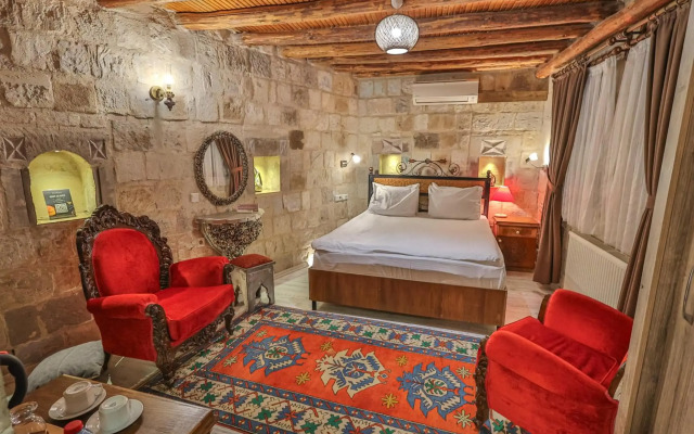 Bedrock Cave Hotel - Adults Only