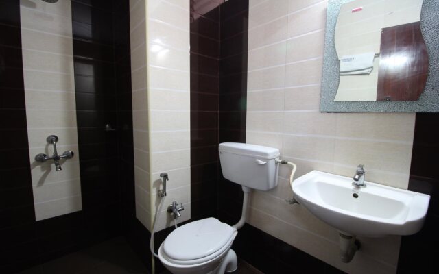 Hotel Kadamba Comforts