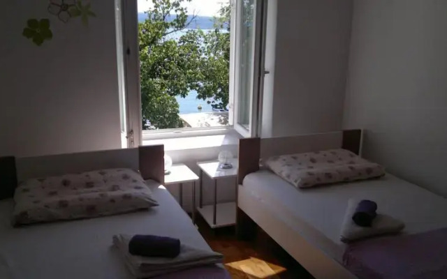 Hostel XXS