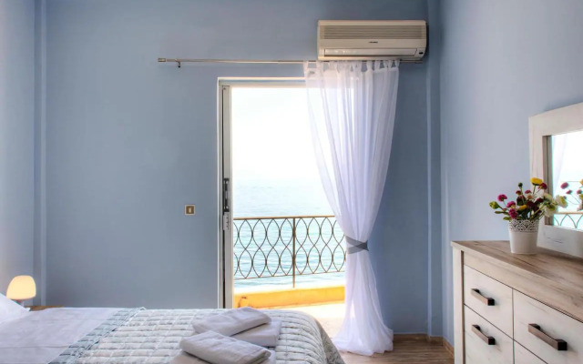 T8 Apartment On The Beach