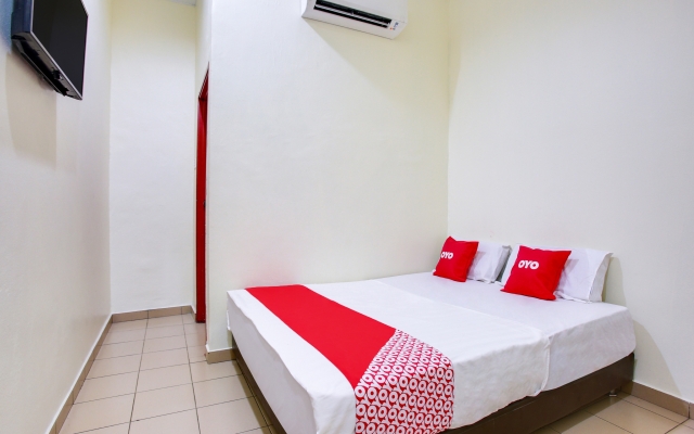 OYO 89656 Melati Hotel Nilai