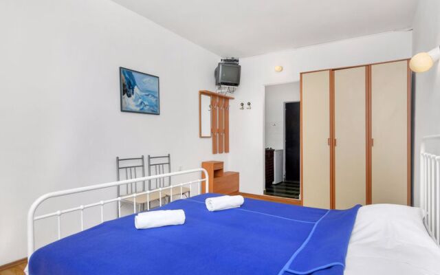 Apartment Cico Hvar/Pokrivenik 8183