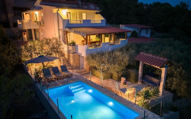Nice Home in Rukavac With Wifi and 4 Bedrooms
