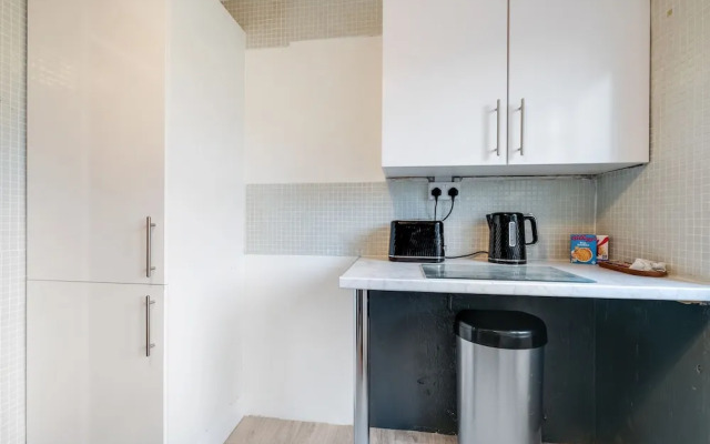 Bourne Court Attractive 1 bdrm Apartment