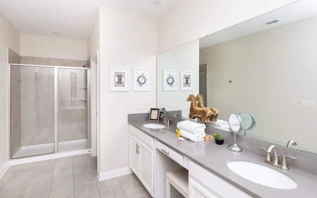 Storeybook Escape Sleeps 11!