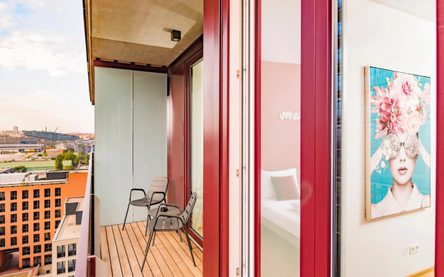 Triiiple Tower Dream Apartments with Rooftop-Summer-Pool by ichbucheAT