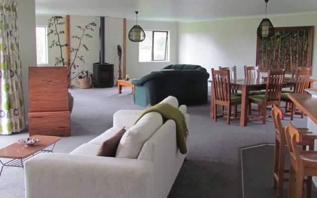 Rolling Hills Country Stay B&B